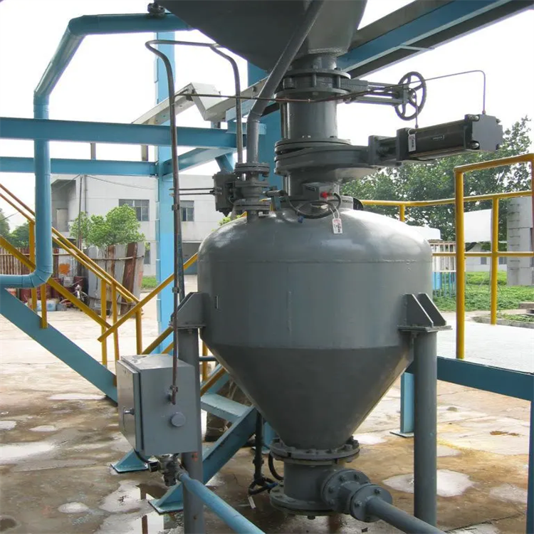 負(fù)壓吸灰機(jī)的吸料距離和什么有關(guān)？